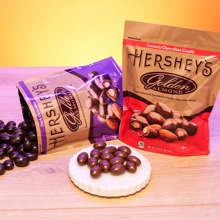 HERSHEY'S Golden Almonds