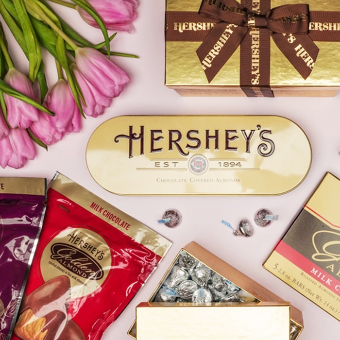 HERSHEY'S Golden Almond